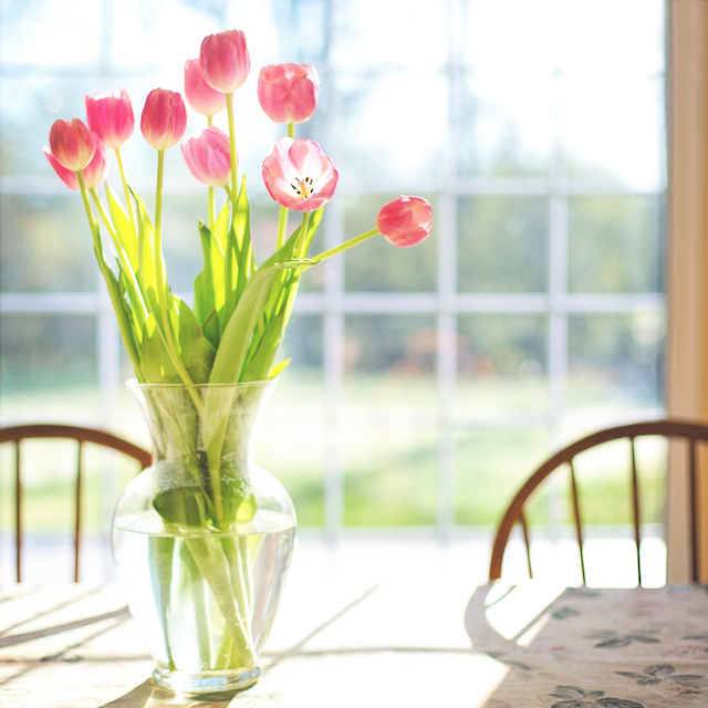 Spring Decor Idea- Decorate with Flowers